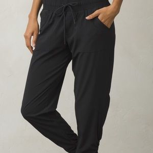 PRANA Black Midtown Capri EUC